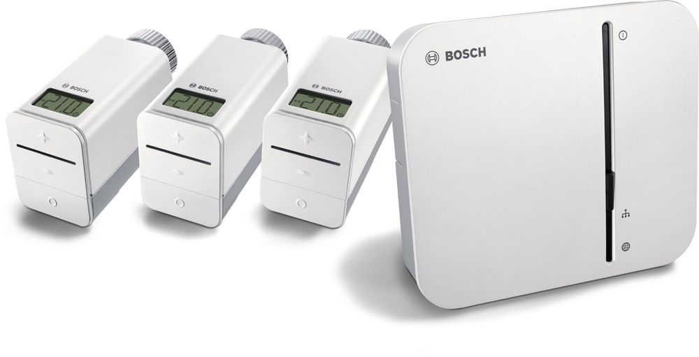 https://raleo.de:443/files/img/11ecb8ac4bc4d80092b9dd21256ef1bb/size_l/Bosch-SmartHome-Heizung-Starter-Set-Controller-3x-Thermostat-7738112286 gallery number 1